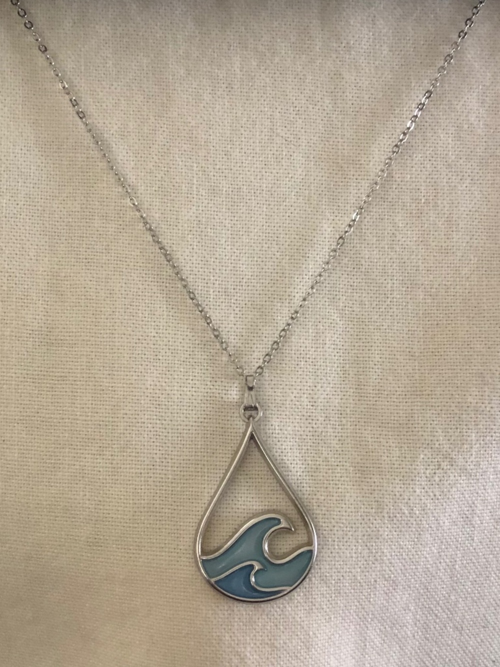 Ocean wave necklace